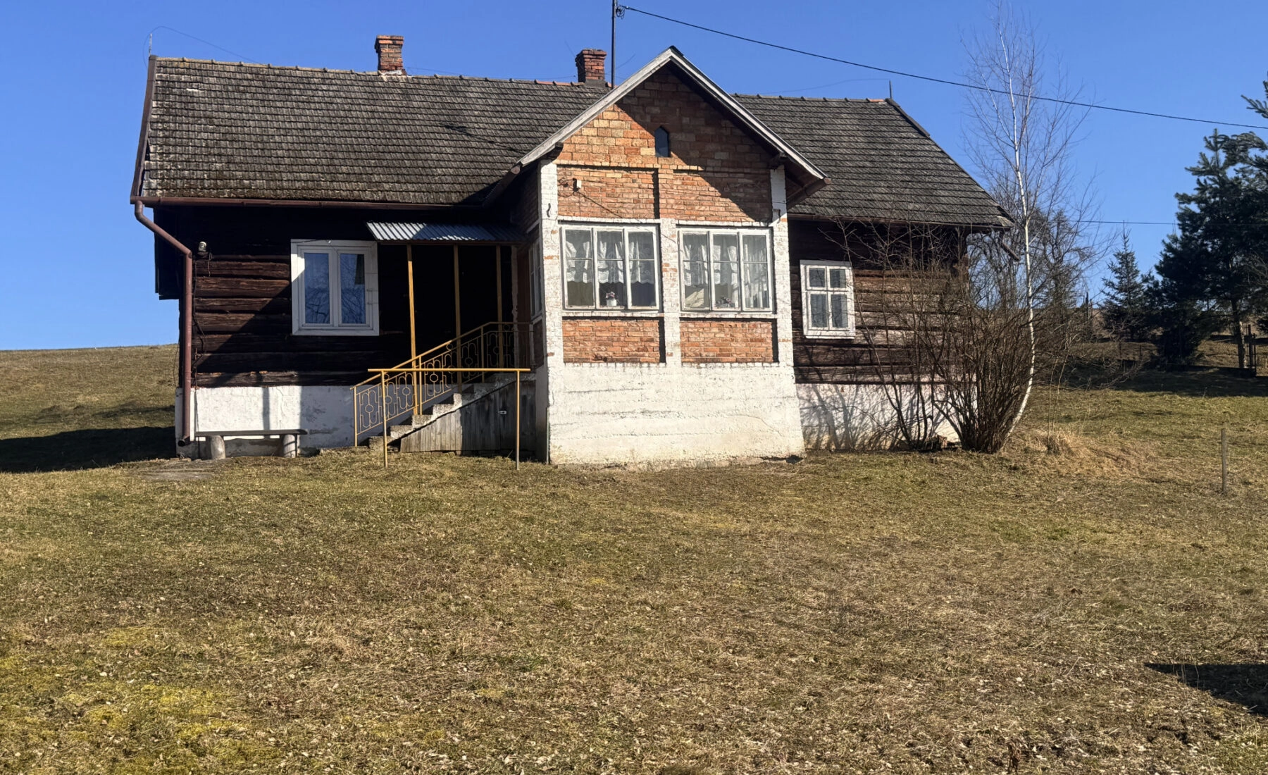 Klimatyczny dom z bali w Gliniku Polskim.