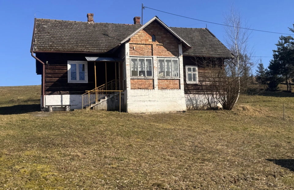 Klimatyczny dom z bali w Gliniku Polskim.