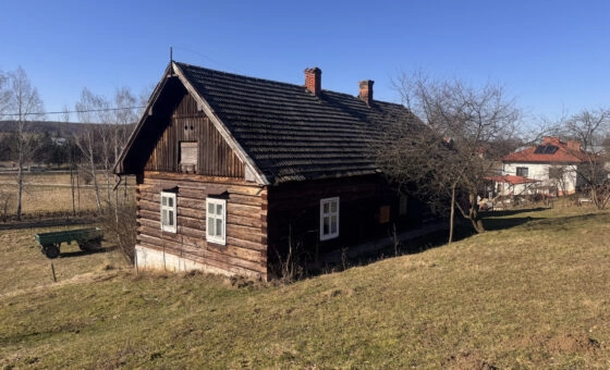 Klimatyczny dom z bali w Gliniku Polskim.