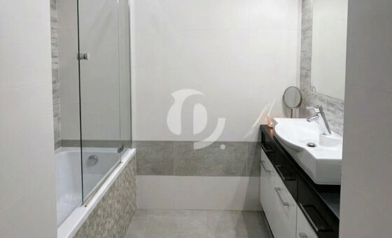 Mieszkanie z tarasem i parkingiem | Wola Podłężna