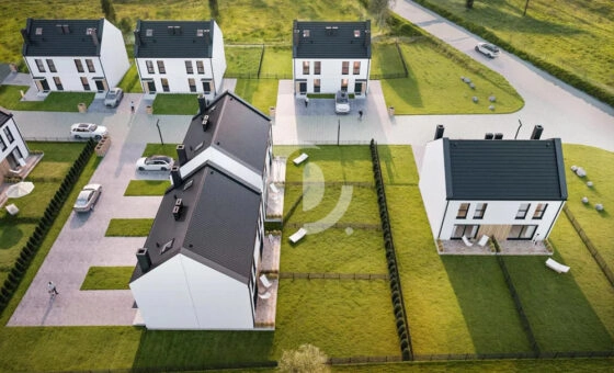 Gotowe pół bliźniaka ogród przy Trójmieście