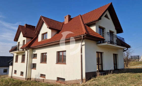 Dom wolnostojący - Willa 420m2 w Spytkowicach