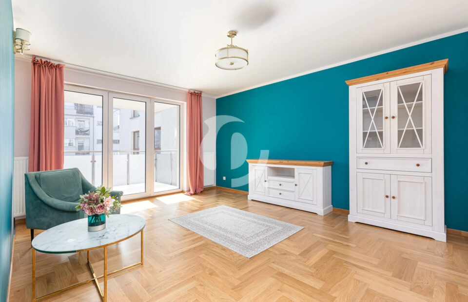 Przestronny apartament z ustawnym terasem