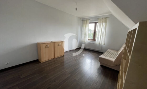 Piękny dom w malowniczej okolicy