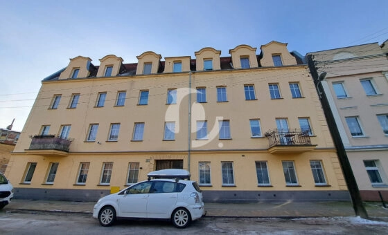 REZERWACJA /mała, tania kawalerka