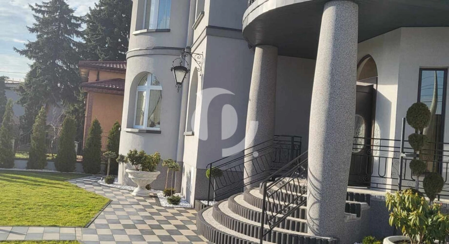 Sprzedam prestiżową rezydencję