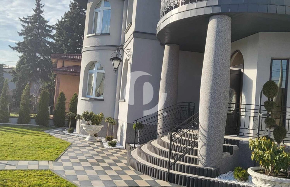 Sprzedam prestiżową rezydencję