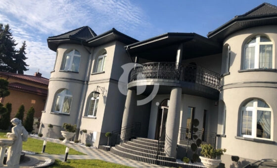 Sprzedam prestiżową rezydencję