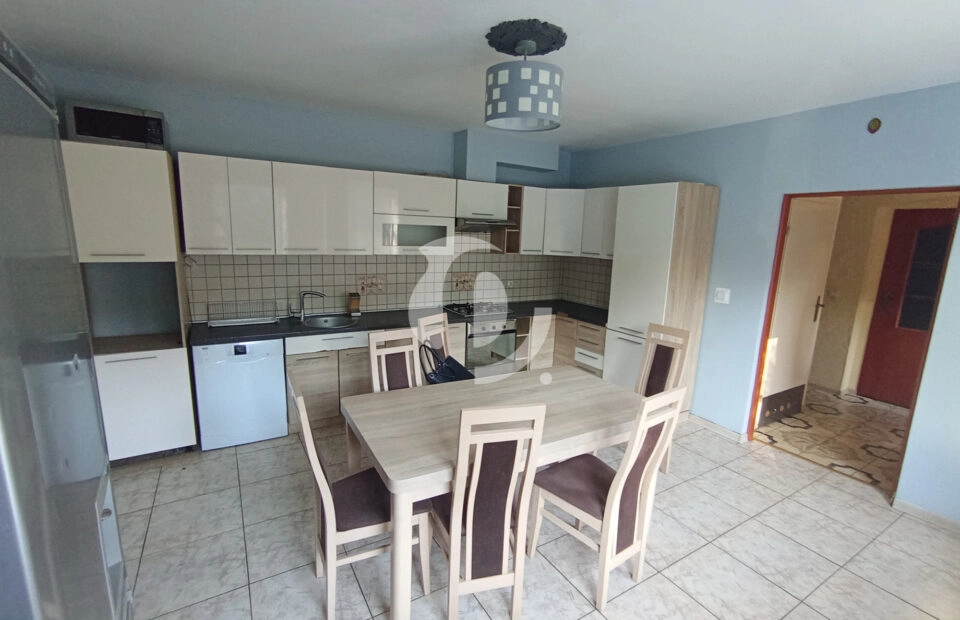 Dom wolnostojący w atrakcyjnej okolicy