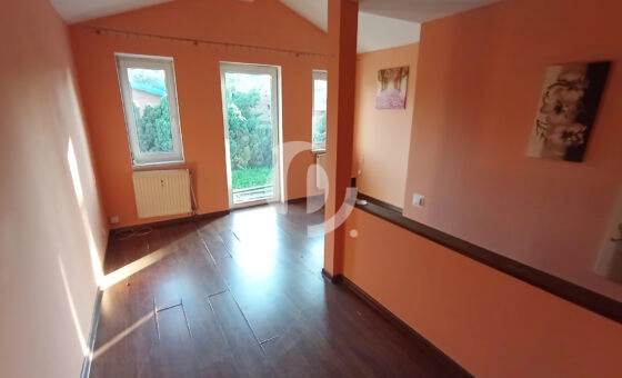 Dom wolnostojący w atrakcyjnej okolicy