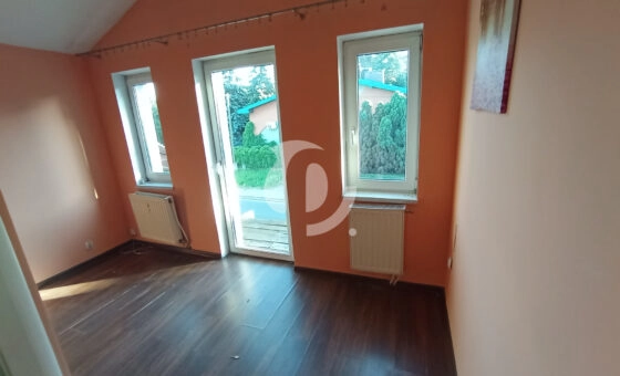 Dom wolnostojący w atrakcyjnej okolicy