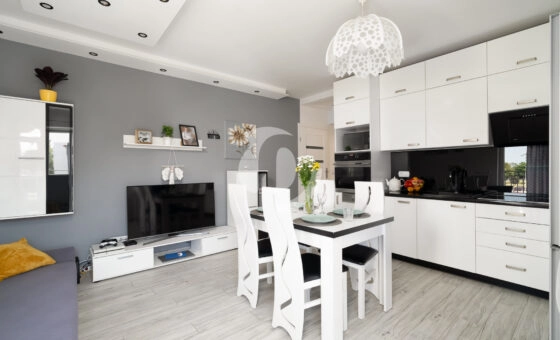 kompaktowe mieszkanie z wyposażeniem