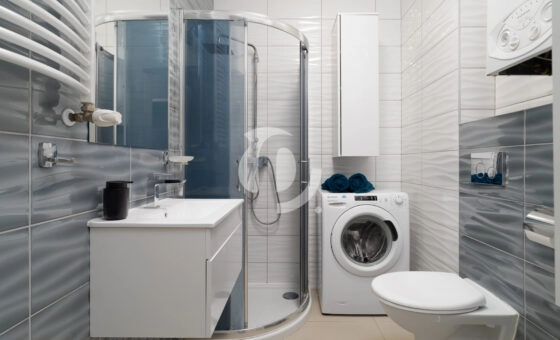 kompaktowe mieszkanie z wyposażeniem