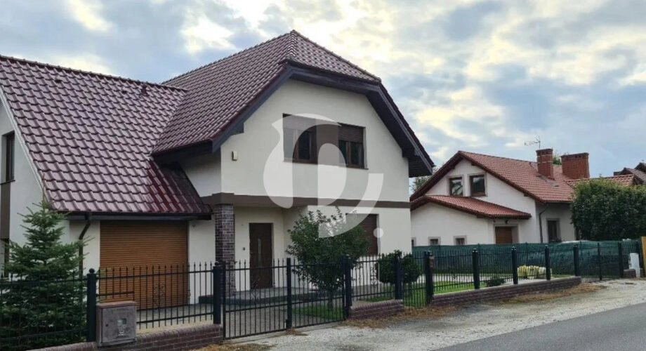 Dom z garażem gotowy do zamieszkania Szczytniki