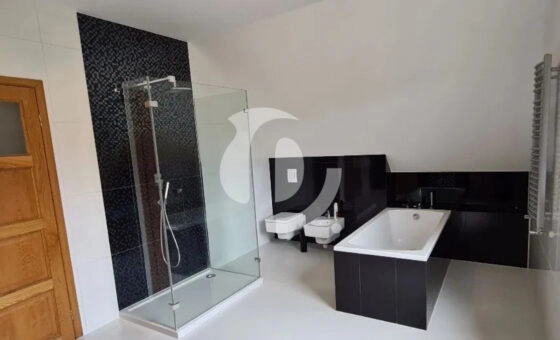 Dom z garażem gotowy do zamieszkania Szczytniki