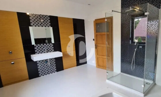 Dom z garażem gotowy do zamieszkania Szczytniki