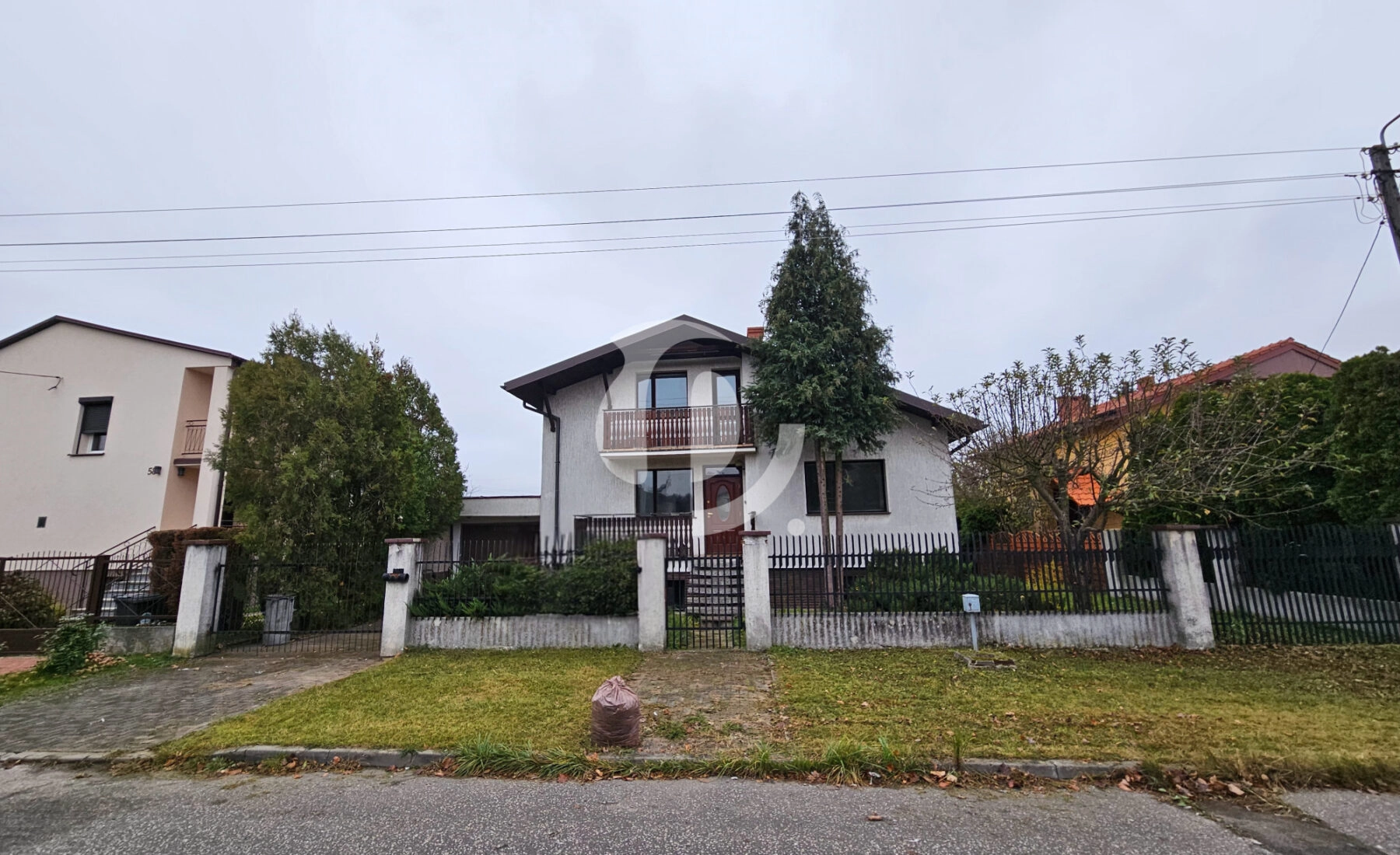 Na sprzedaż dom w spokojnej i cichej okolicy