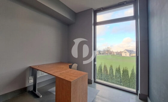 przestronne biuro w spokojnej lokalizacji