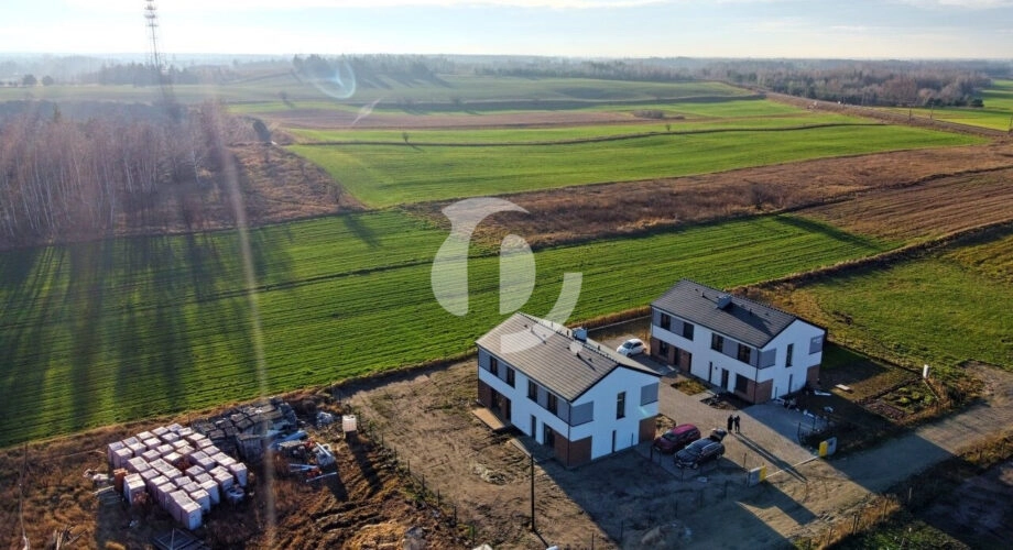 Dom z ogrodem w zabudowie bliźniaczej Gniezno