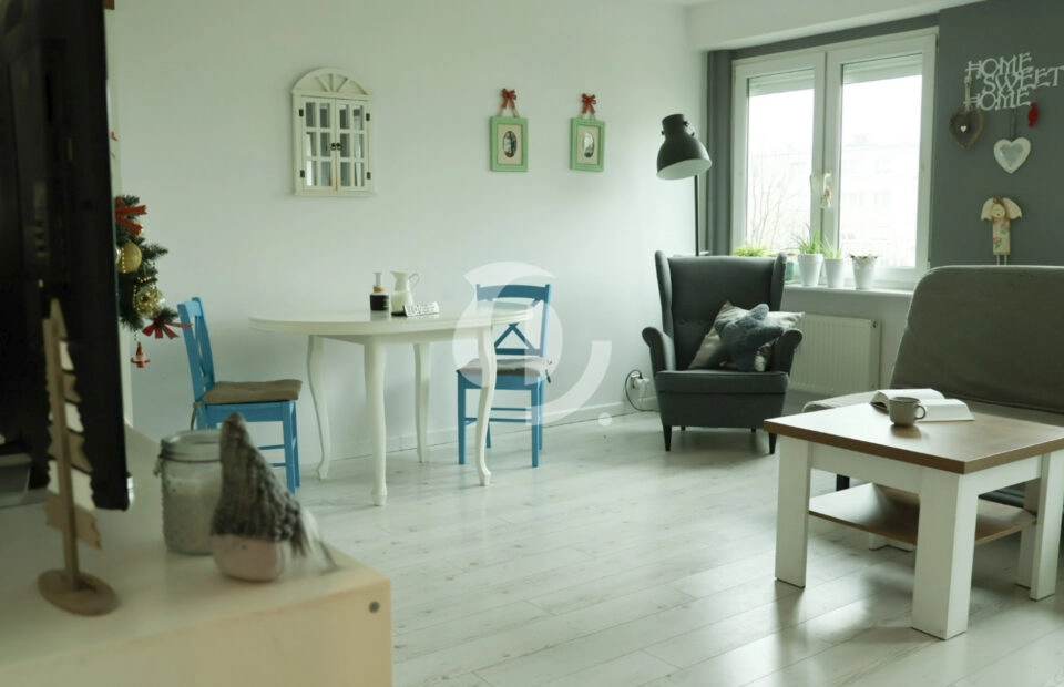 Duże 3-pokojowe mieszkanie z jasnym salonem