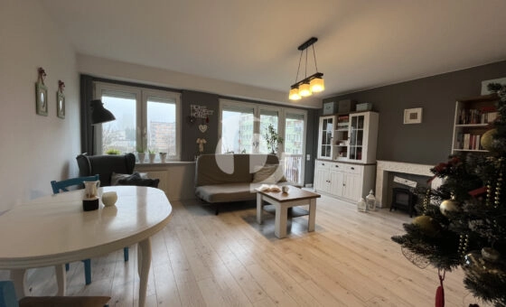 Duże 3-pokojowe mieszkanie z jasnym salonem