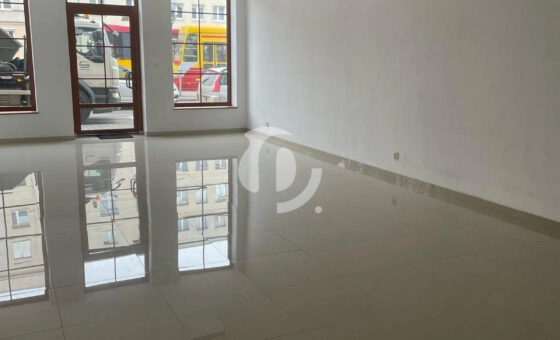 Łódź ul Zachodnia obiekt handlowo-biurowy 1.005 m2