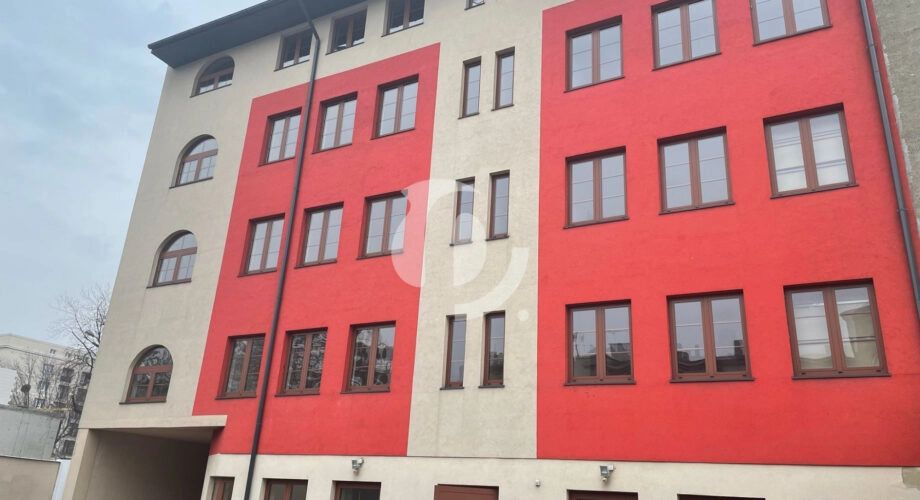 Łódź ul Zachodnia obiekt handlowo-biurowy 1.005 m2