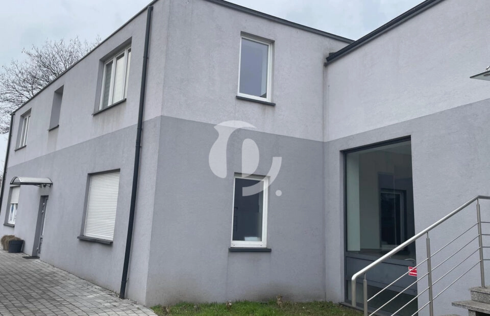 Łódź, ul. Proletariacka: obiekt komercyjny 670 m2