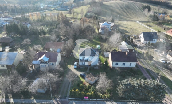 Dom z możliwością podziału na dwa mieszkania