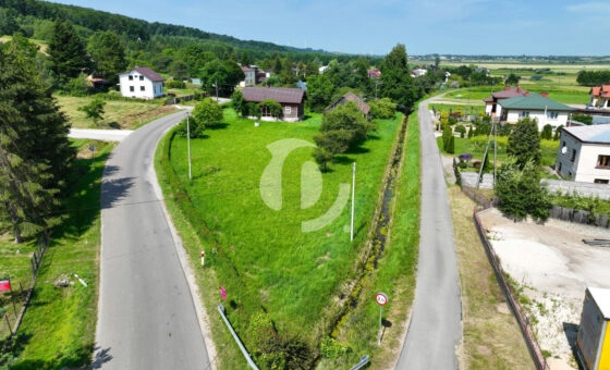 Atrakcyjna działka w Besku.