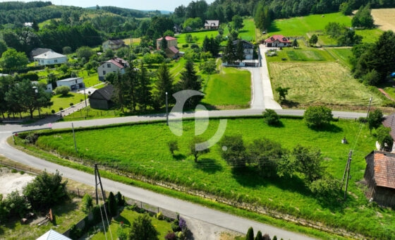 Atrakcyjna działka w Besku.