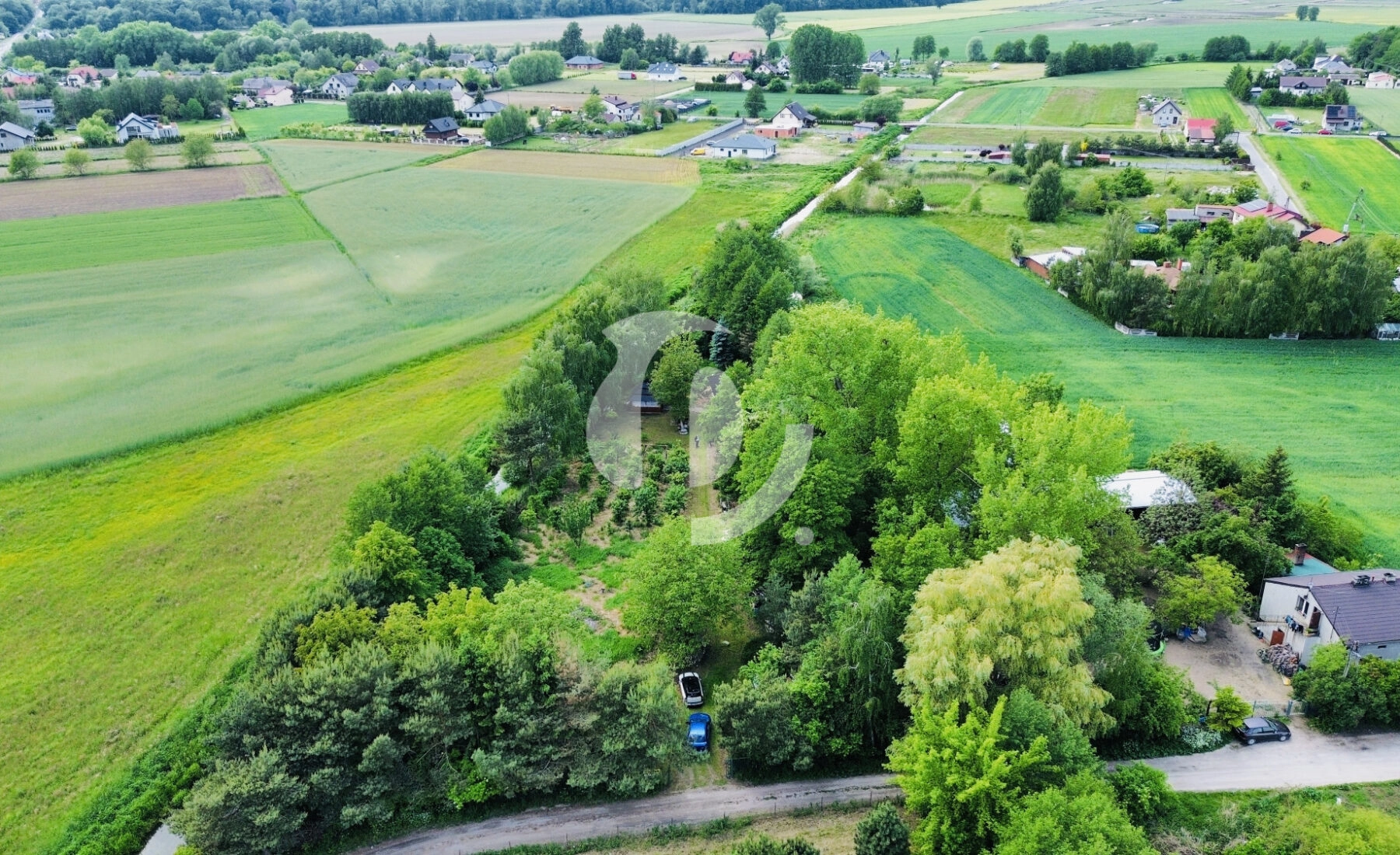 Działka rolno-budowlana 32 ary z domkiem i sadem