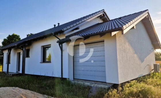 Dom z garażem i pompą ciepła -  Wiekowo