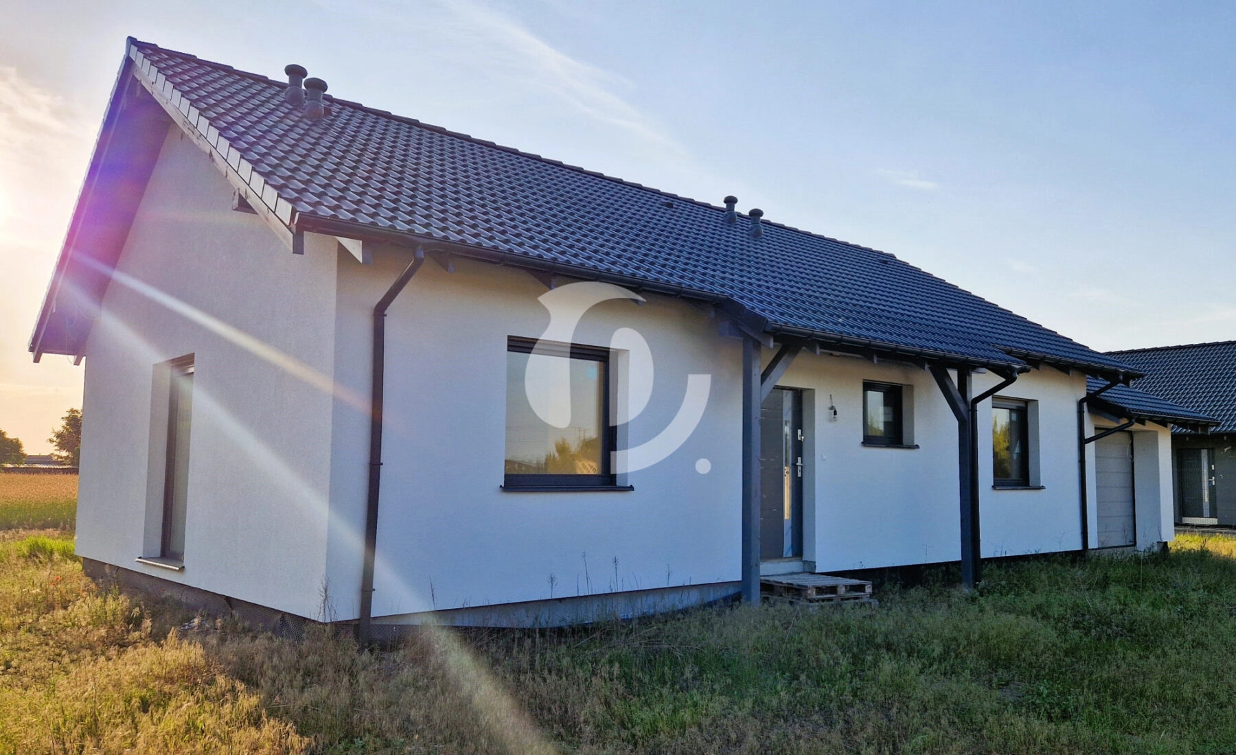 Dom z garażem i pompą ciepła -  Wiekowo