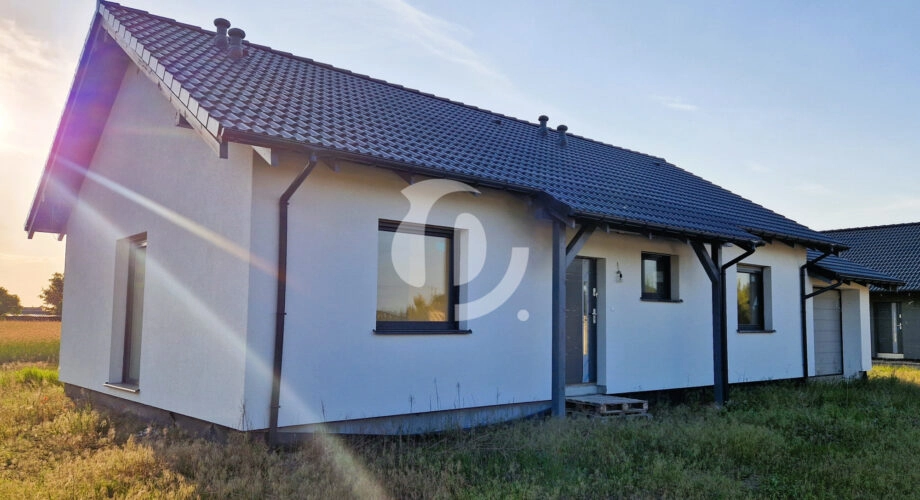 Dom z garażem i pompą ciepła -  Wiekowo