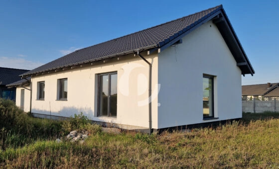 Dom z garażem i pompą ciepła -  Wiekowo