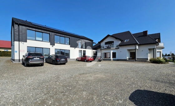 Dom z lokalem usługowym w Korczynie