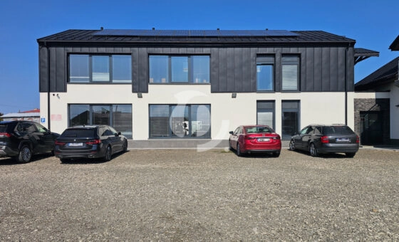 Dom z lokalem usługowym w Korczynie