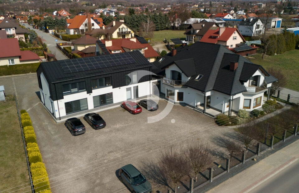 Dom z lokalem usługowym w Korczynie