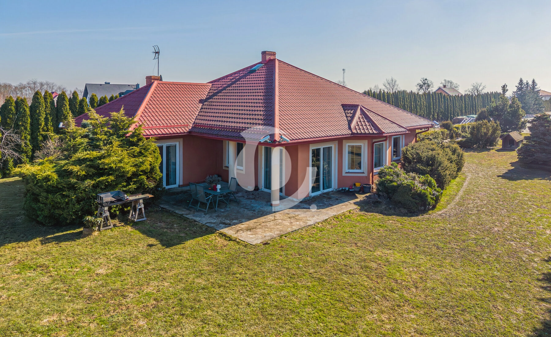 Parterowy dom, 1,6ha działka, z własnym stawem!