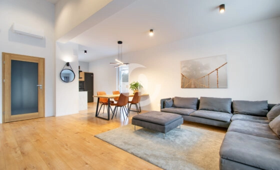 Rodzinna przestrzeń blisko natury i miasta