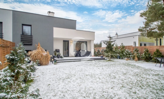 Rodzinna przestrzeń blisko natury i miasta