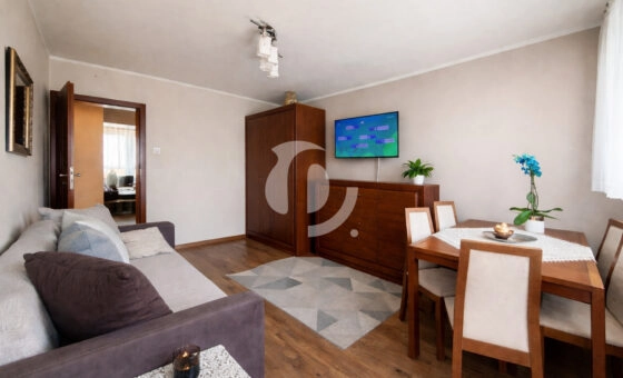 2 pokoje z balkonem- Laubitza