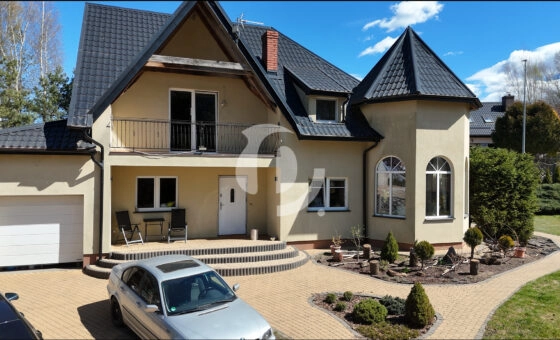 Przestronny dom z dużą działką Gościcino