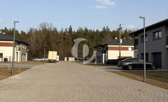 Dom | bliźniak | garaż | 4 sypialnie | las