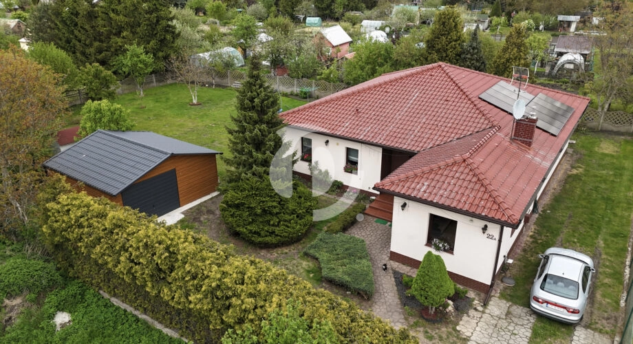 Funkcjonalny dom parterowy z ogrodem