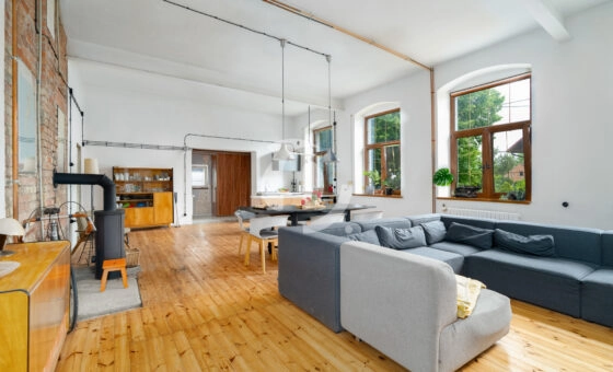 salon prawie 60m2| stara szkoła| Poznań 30 km