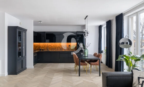 Dwupoziomowy apartament w kamienicy na Dolnej