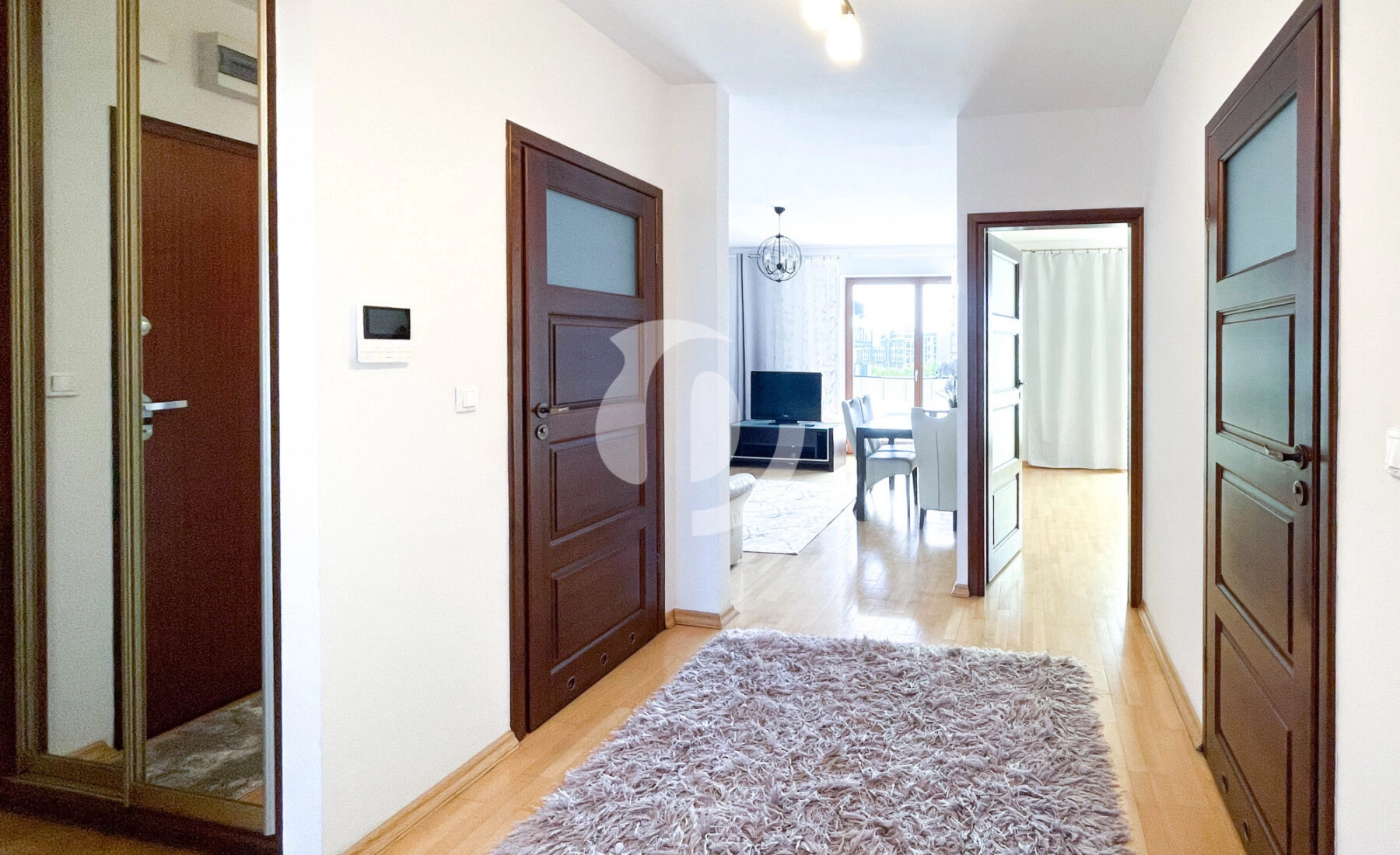 3-pokoje, oddzielna widna kuchnia, balkon, parking