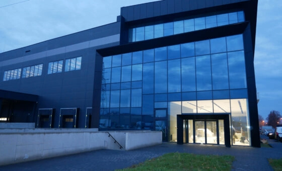 Lokal usługowy 1200m2 - Kraków, nowy budynek
